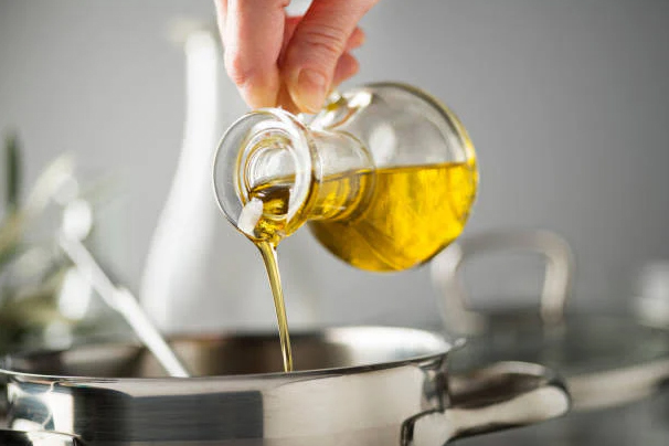 DIFERENCIA ENTRE ACEITE PRENSADO EN FRÍO, ACEITE PRENSADO EN CALIENTE Y ACEITE LIXIVIADO